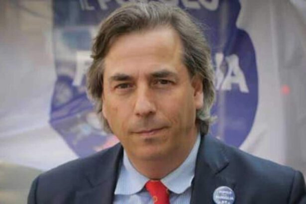 Il leader no vax veneto cambia idea dopo il ricovero per Covid: “Mi vaccinerò” 12