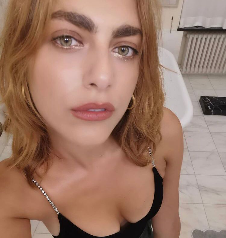 I selfie delle star: ecco i 7 più hot del 2021 4