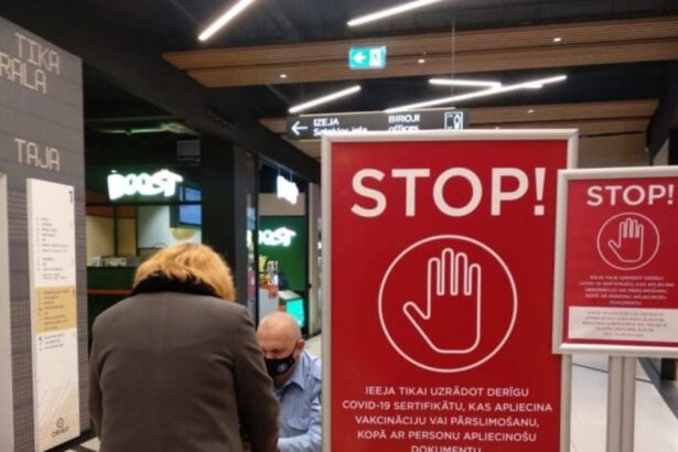 Covid-19, Lettonia unico paese europeo a tornare in lockdown: incidenza tra le più alte al mondo 9