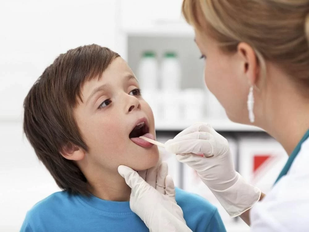 Lingua bianchissima, da cosa dipende? 4 lingua bianchissima nei bambini