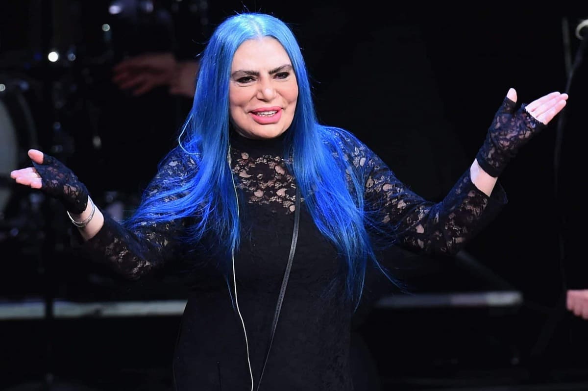 Loredana Bertè nell'ultimo videoclip dei Coniglioviola: un ironico connubio tra arte e musica 11