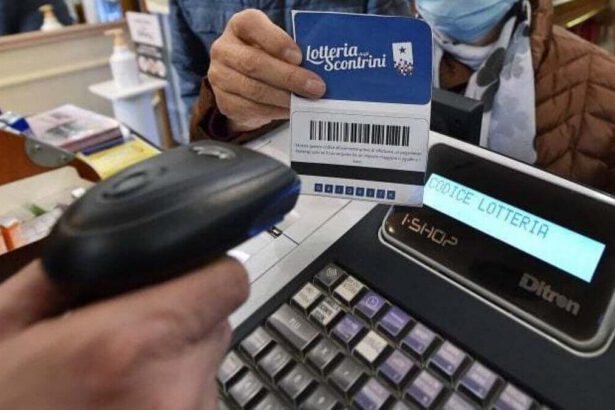 È partita la lotteria degli scontrini: estratti i dieci codici da 100mila euro 38