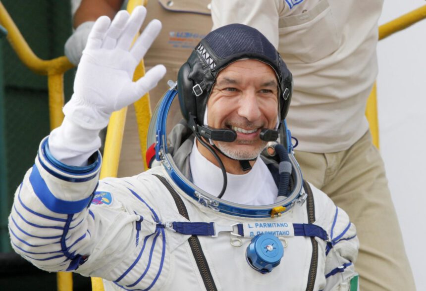 Luca Parmitano prende il comando della Stazione Spaziale, è il primo italiano 1