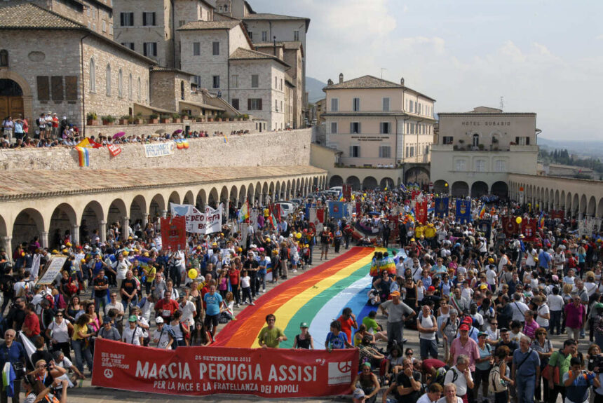 La Marcia Perugia Assisi 2021 è dedicata a Gino Strada 1