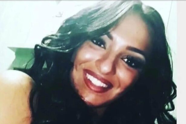 Maria Paola Gaglione, speronata in scooter dal fratello perché ha una relazione Lgbt, cade e muore 17