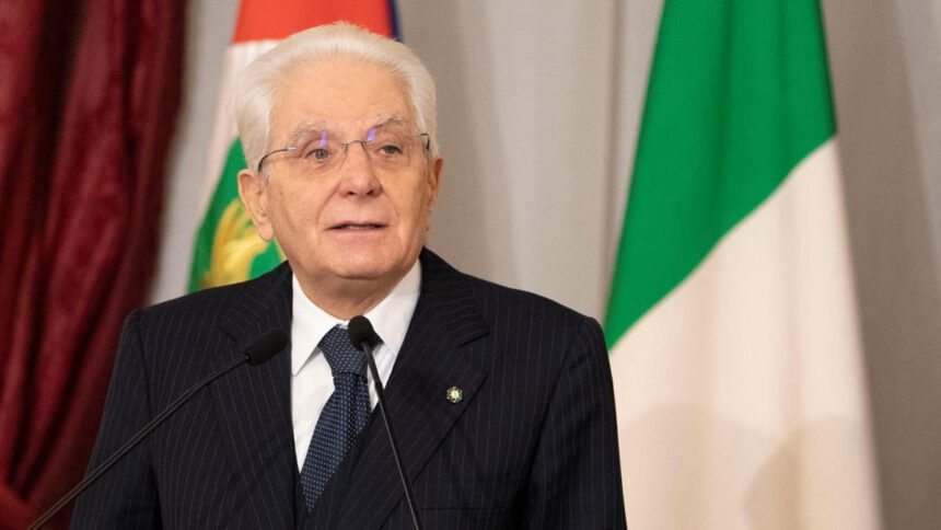 Mattarella: “Italia unita nella pandemia, i media danno troppo risalto ai No vax” 1