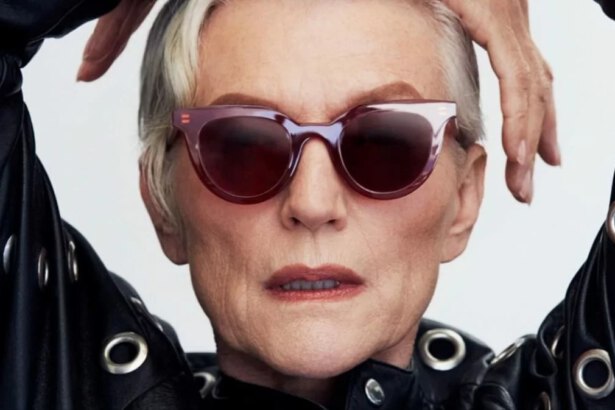 Chi è Maye Musk, modella 72enne super cool e madre del fondatore della Tesla 11