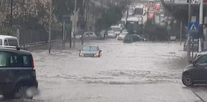 Il medicane Apollo è arrivato in Sicilia, allerta rossa: di cosa si tratta e quanto è pericoloso 3