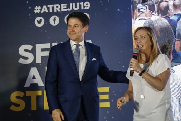 Giorgia Meloni attacca il Premier: "Conte ha usato la pandemia come opportunità" 10