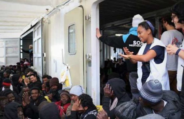 Conclusa l’odissea dei migranti a bordo della Ocean Viking? 7