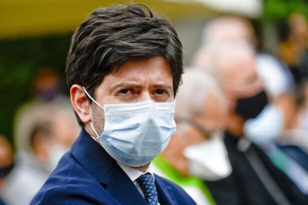 Covid, Speranza blocca i voli in arrivo dal Bangladesh 17