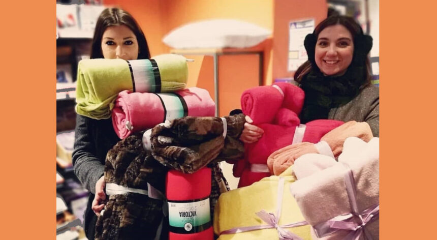 Modena, l'iniziativa di due ragazze per aiutare i clochard 1