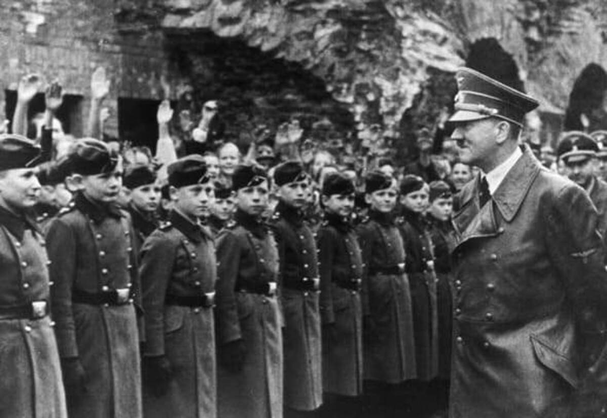 Le scuole naziste d'élite seguivano il modello delle scuole private britanniche 15