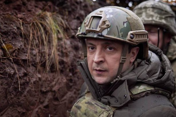 Il rapporto problematico di Zelensky con i neonazisti e il modo in cui Putin lo sfrutta 58