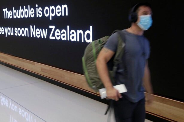 Neozelandese si vaccina 10 volte in 24 ore per soldi al posto dei no vax 10