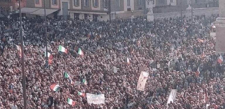 Movimento no green pass: si temono altri episodi violenti per le manifestazioni di venerdì e sabato 3 Movimento no green pass, la carta verde obbligatoria anche sul posto di lavoro da venerdì 15 ottobre: si temono nuove ondate di violenza