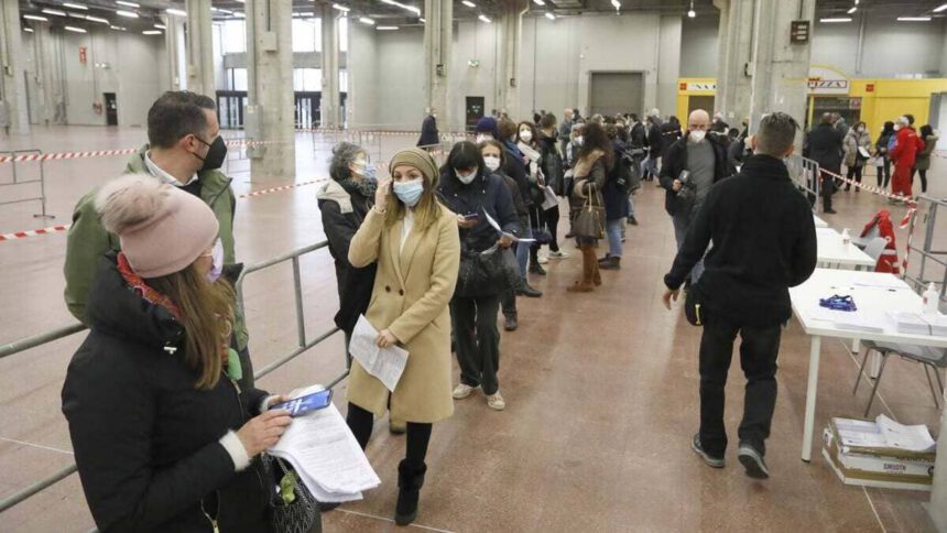 Vaccino Covid, Aifa: “Non ci sarà una quarta dose, ma si va verso un richiamo annuale” 2 Vaccino Covid, Aifa: “Non ci sarà una quarta dose, ma si va verso un richiamo annuale” 1