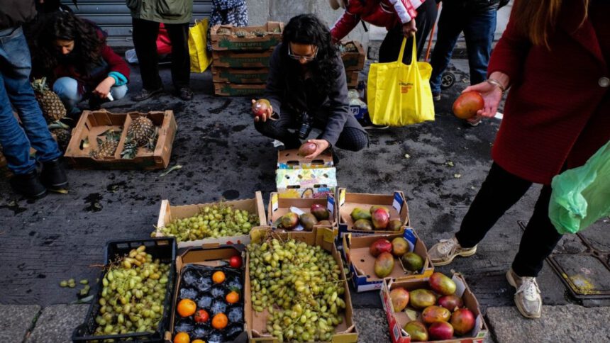Milano: no agli sprechi alimentari con il progetto "Non si butta via niente" 2 Milano: no agli sprechi alimentari con il progetto "Non si butta via niente" 1