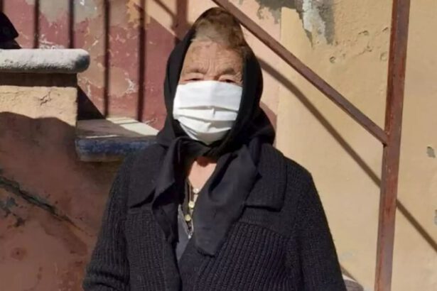 L'impresa di nonna Livia, 86 anni: percorre chilometri a piedi pur di fare il vaccino anti-Covid 5