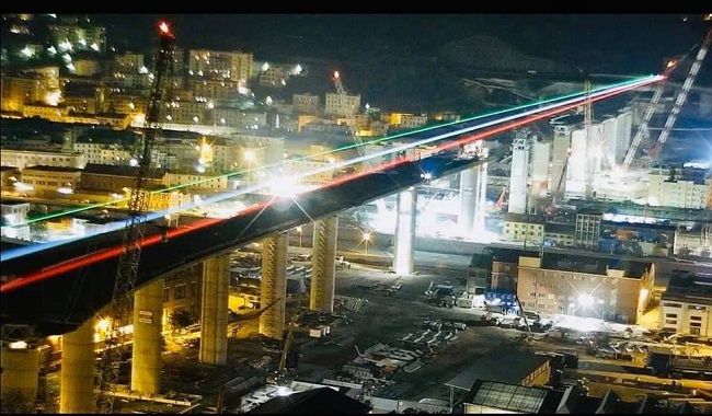 Dalle ceneri di Genova risorge la fenice Italia 2 Dalle ceneri di Genova risorge la fenice Italia 1