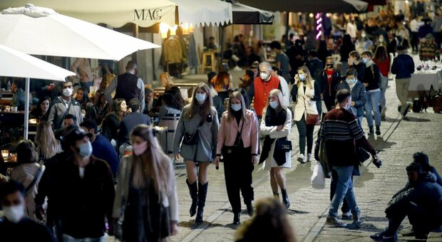 Nuovo lockdown, chiudono comuni e regioni? 2 Nuovo lockdown, chiudono comuni e regioni? 1