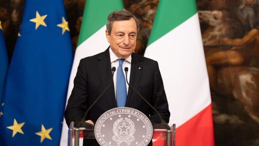 Obbligo vaccinale over 50 e Green pass in banca, centri commerciali e parrucchiere 1