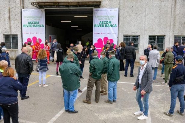 Draghi: "Sì a obbligo vaccinale, 3°dose e Green Pass esteso". Chi va in zona gialla da lunedì 18