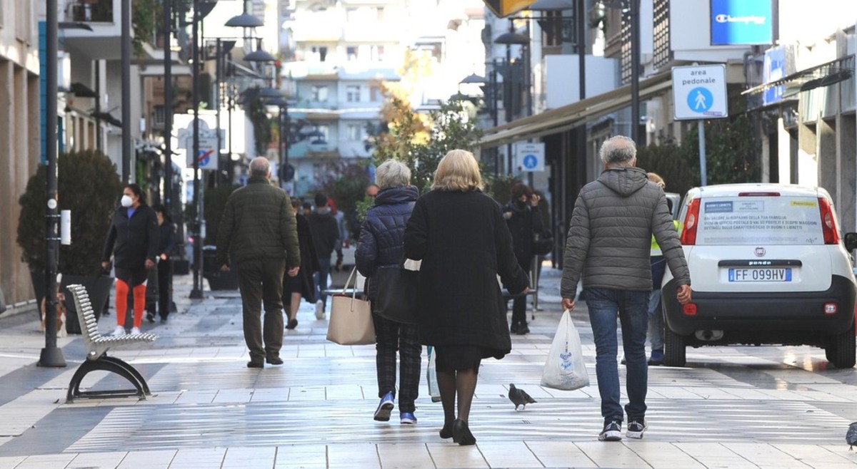 Cambiano ancora i colori: l'Italia si tinge di arancione, ma 4 Regioni finiscono in rosso 18