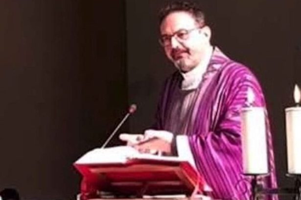 Omelia choc del parroco di Cesena: “Fanno abortire donne e usano feti vivi per sperimentare i vaccini” 19