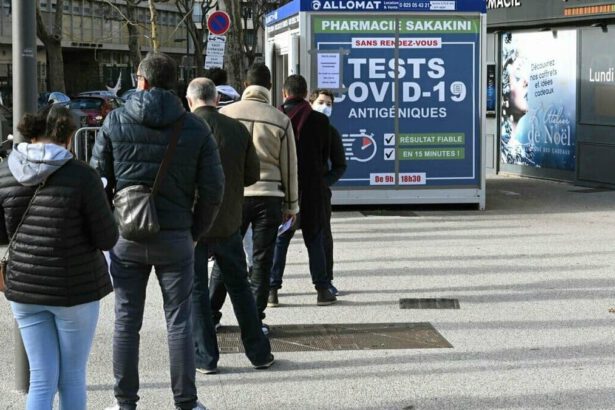 Perché Omicron contagia anche chi ha fatto la terza dose di vaccino 15