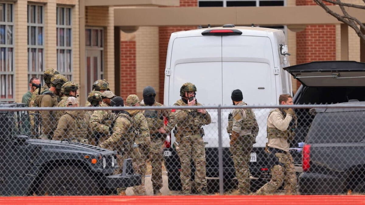 Texas, liberati ostaggi barricati in sinagoga e morto il sequestratore 19
