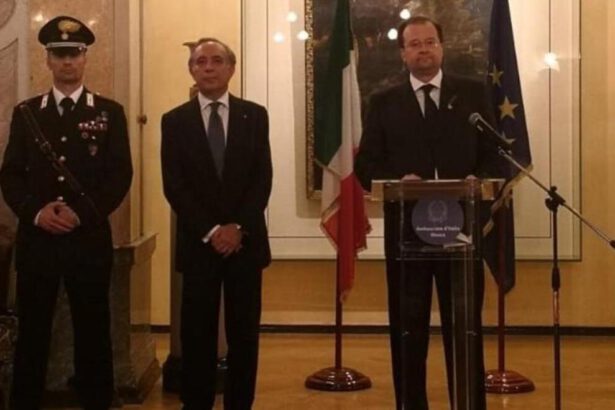 Il diplomatico russo che ieri ha minacciato Guerini e l'Italia fu premiato dal Governo Conte 38