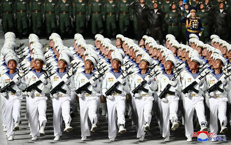 Corea del Nord, Kim Jong-un si commuove durante il discorso pubblico: “Non sono sempre stato all’altezza” 3