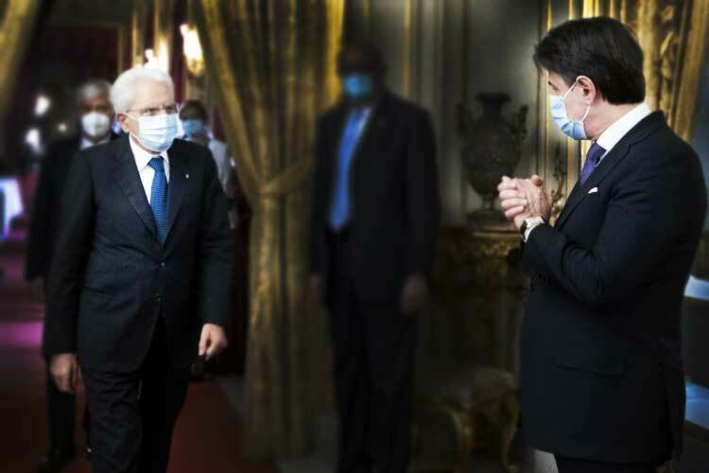 Conte si è dimesso, la crisi di Governo è aperta: quali i possibili scenari 4 Conte si è dimesso dopo l'incontro con Mattarella.