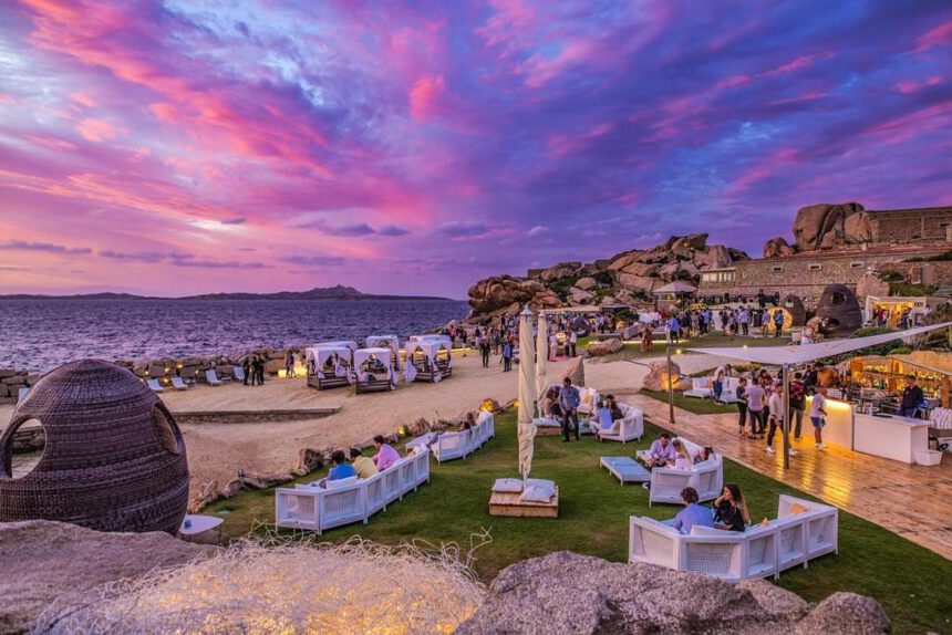 Costa Smeralda, chiuso anche il Phi Beach: "I dipendenti sono spaventati" 1