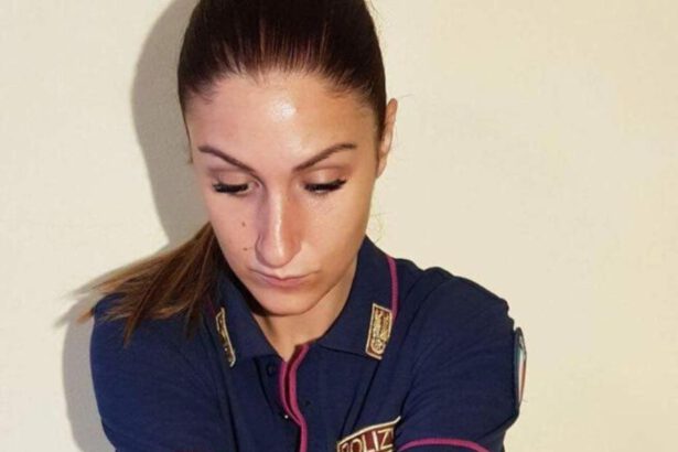 Arianna, sospesa dalla polizia per un tatuaggio che da anni non ha più 19