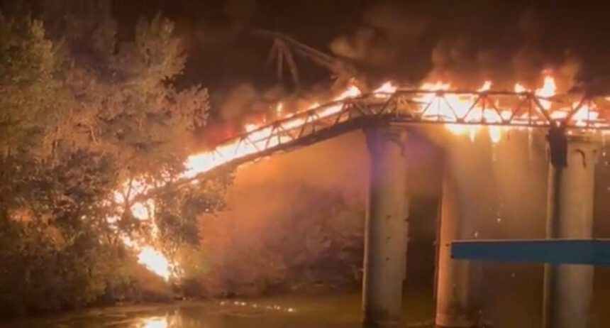 Storia del Ponte dell'Industria, crollato per l'incendio: "Già denunciati baracche e degrado" 1
