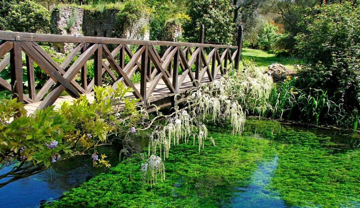 Giardini di Ninfa: il parco più romantico del mondo si trova in Italia 5