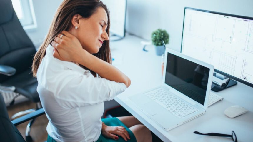 La gobba da tablet minaccia le nuove generazioni digitali 1