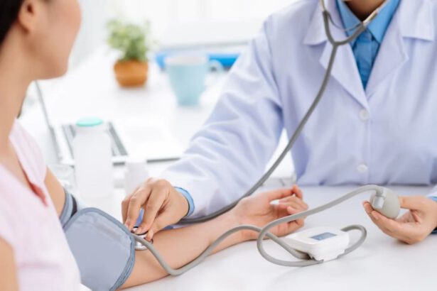 Pressione alta, va abbassata subito non "troppo". Il nuovo studio 18