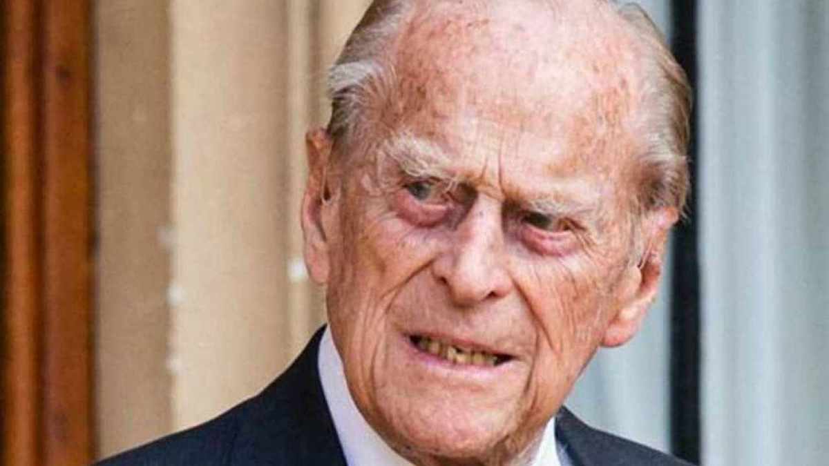 È morto a 99 anni il Principe Filippo di Edimburgo, marito della Regina Elisabetta 1