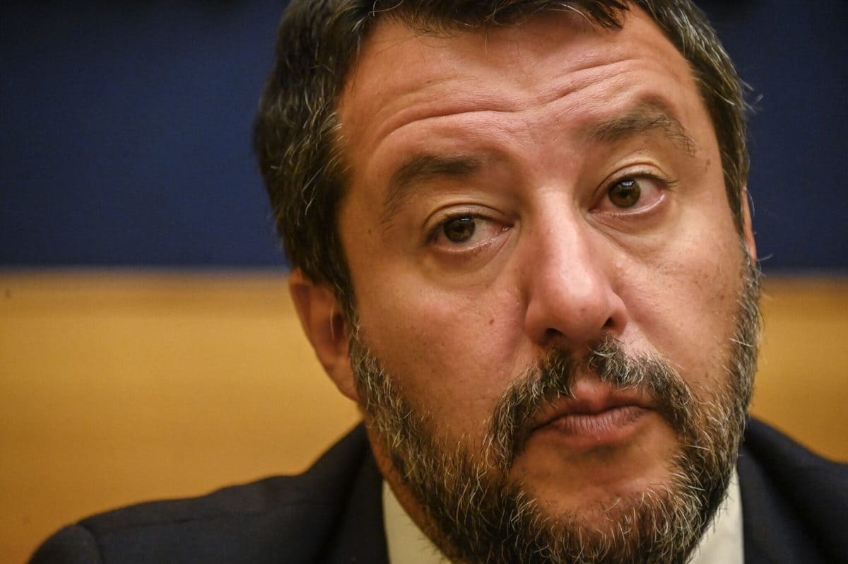 Salvini diserta il processo per vilipendio, il giudice: "Assenza ingiustificata" 15