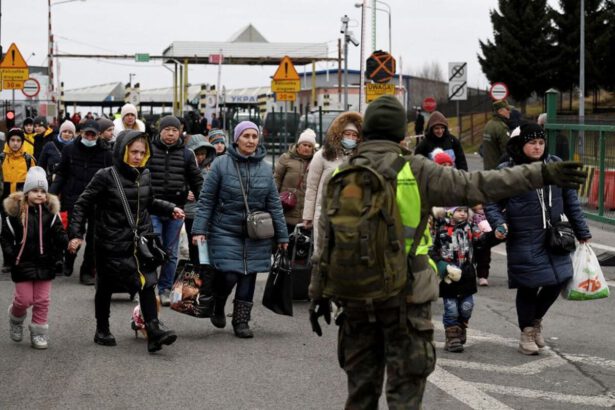 Profughi ucraini in fuga in Polonia: quasi 1 milione dall'inizio della guerra 14