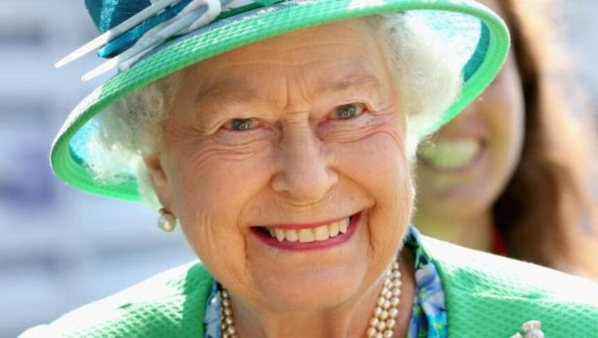 Abdicare? La regina Elisabetta non ci pensa nemmeno e prepara Londra al Giubileo di Platino del 2022 1