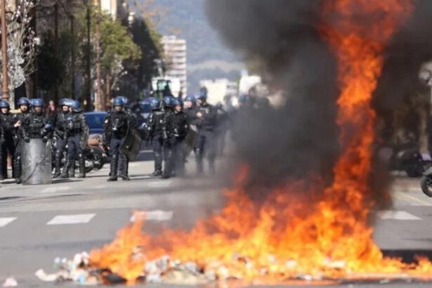 Continuano le proteste in Corsica a favore di Yvan Colonna: interviene il Governo 7