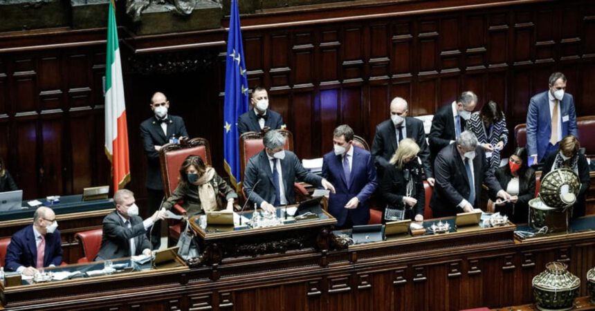Elezioni Quirinale, fumata nera: la cronaca del primo giorno 1
