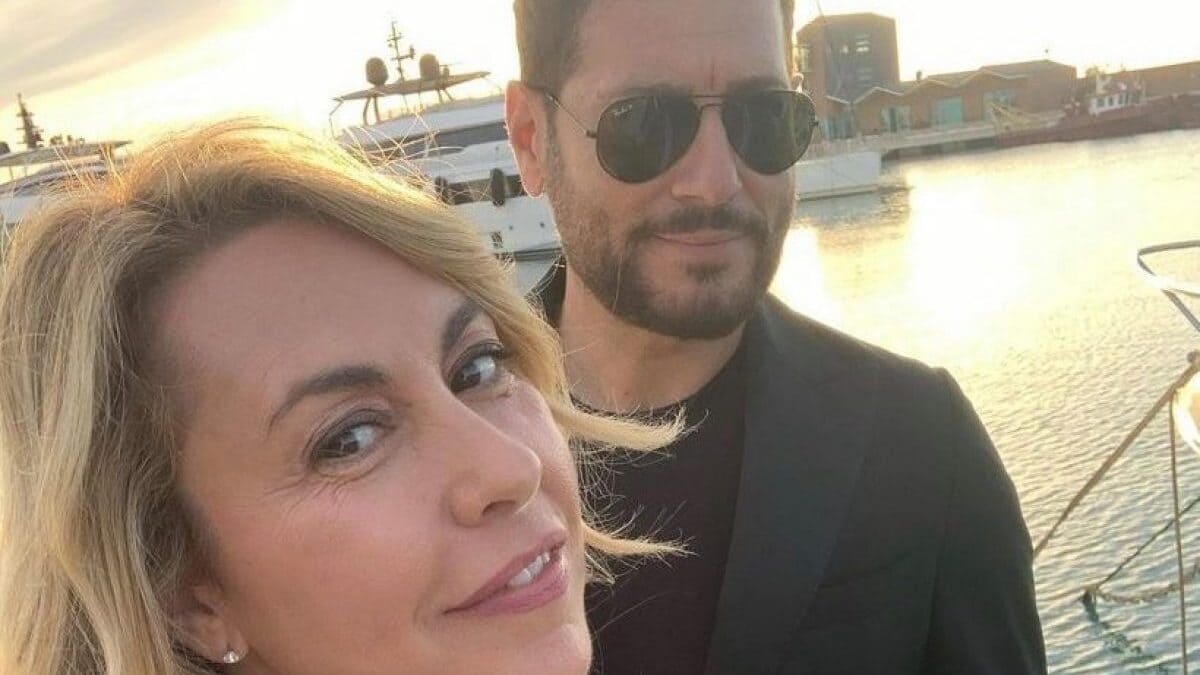 Chi è Raffaella Schifino, moglie di Enrico Papi 13