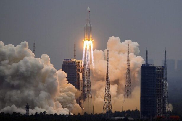 Razzo cinese in caduta, allerta in dieci regioni del Centro Sud 13