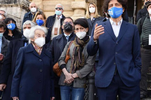 Presentato in Cassazione nuovo referendum sull'eutanasia: "I malati chiedono ancora la propria libertà" 18