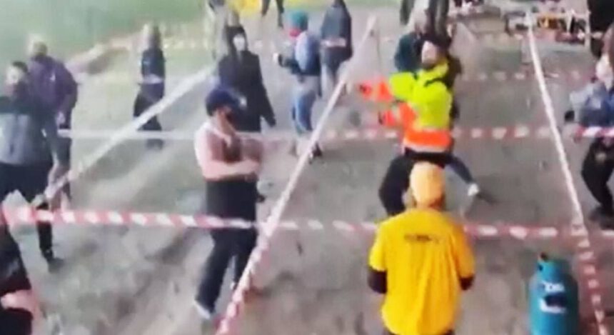 Riaprono discoteche: si balla distanziati. Le nuove regole 1